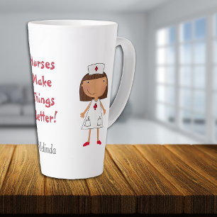 Taza De Café Latte Las enfermeras mejoran las cosas