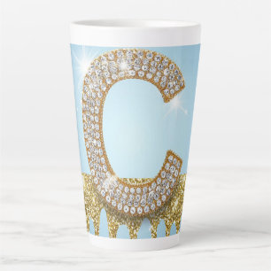 Taza De Café Latte Letra C de diamante de lujo sobre fondo de purpuri