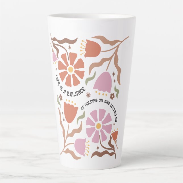 Taza De Café Latte Life Is A Balance Of Holding Boho Wildflower Quote (Anverso)