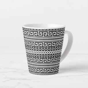 Taza De Café Latte Líneas minimalistas de laberinto geométrico negro 