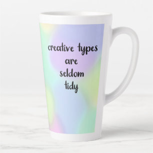 Taza De Café Latte Los tipos creativos rara vez son martillos arcoiri