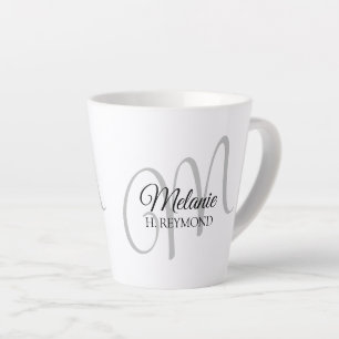 Taza De Café Latte M monograma nombre e inicial bonito blanco