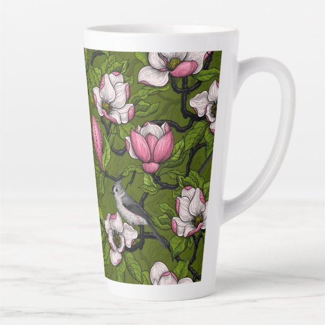 Taza De Café Latte Magnolia y pájaro del titmouse 2 (Derecha)