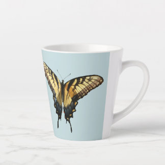 Taza De Café Latte Mariposa de cola tragaluz III Bella foto colorida