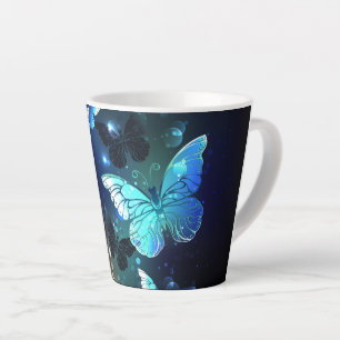 Taza De Café Latte Mariposa nocturna fluida