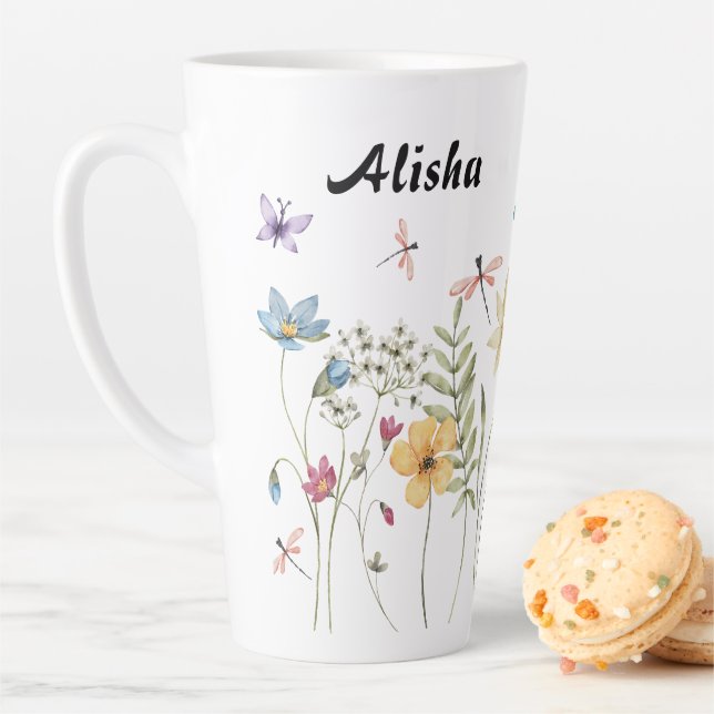 Taza De Café Latte Mariposas elegantes de flores silvestres (In situ)