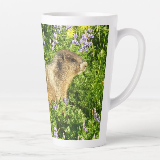 Taza De Café Latte Marmot en Mont Rainier Wildflowers (Derecha)
