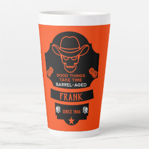 Taza De Café Latte Más allá de la colina envejeciendo