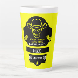 Taza De Café Latte Más allá de la colina envejeciendo