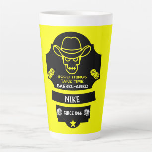 Taza De Café Latte Más allá de la colina envejeciendo