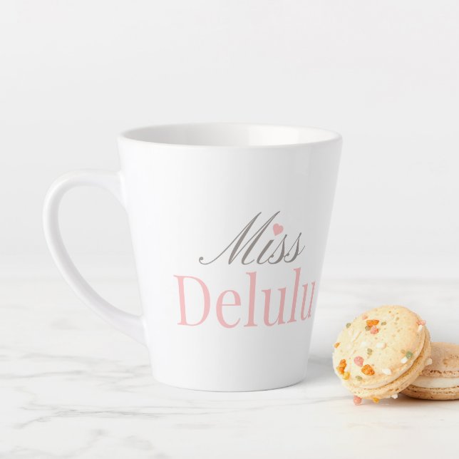 Taza De Café Latte Miss Delulu – Cute Aesthetic  (In situ)