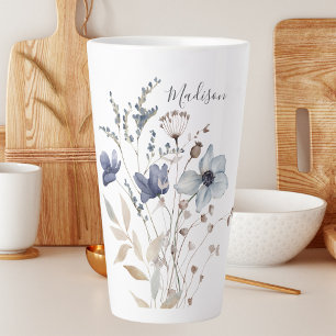 Taza De Café Latte Moda monogramada Bonito acuarela Floral azul