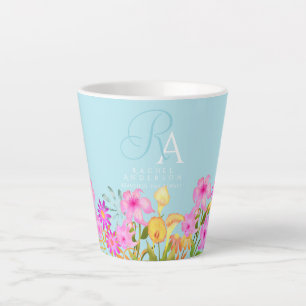 Taza De Café Latte Monograma azul del jardín floral