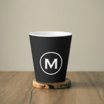 Taza De Café Latte Monograma blanco negro mínimo<br><div class="desc">Un sencillo diseño monogramado personalizado en un estilo minimalista moderno en una paleta de color blanco y negro; un diseño profesional limpio y sencillo que se puede actualizar fácilmente con tu monograma inicial.</div>