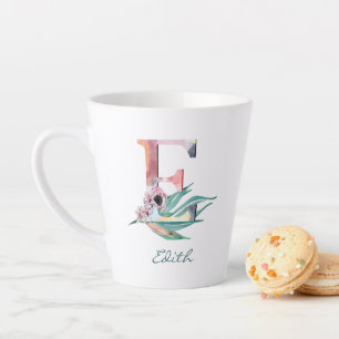 Taza De Café Latte Monograma de floral E letra personalizado acuarela