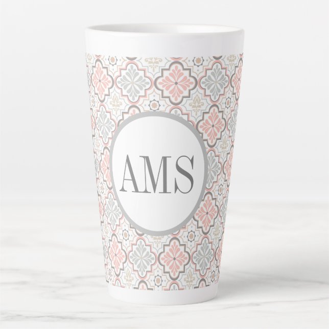 Taza De Café Latte Monograma de flores marroquíes personalizado (Anverso)