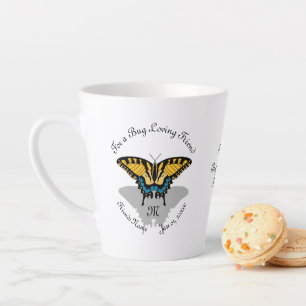 Taza De Café Latte Monograma de mariposa de cola tragada