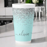 Taza De Café Latte Monograma del Purpurina plateado Verde azulado azu<br><div class="desc">Aqua Blue - Relieve metalizado de imitación Verde azulado y plateado de espuma metálica Purpurina Script Monograma Nombre latte Café Cup Mug. Esto hace que el dulce perfecto cumpleaños 16, boda, ducha de novia, aniversario, ducha de bebé o fiesta de soltera sea regalo para alguien que ama el lujo glam...</div>
