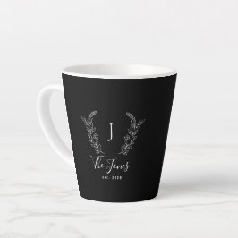 Taza De Café Latte Monograma familiar y nombre personalizado elegante