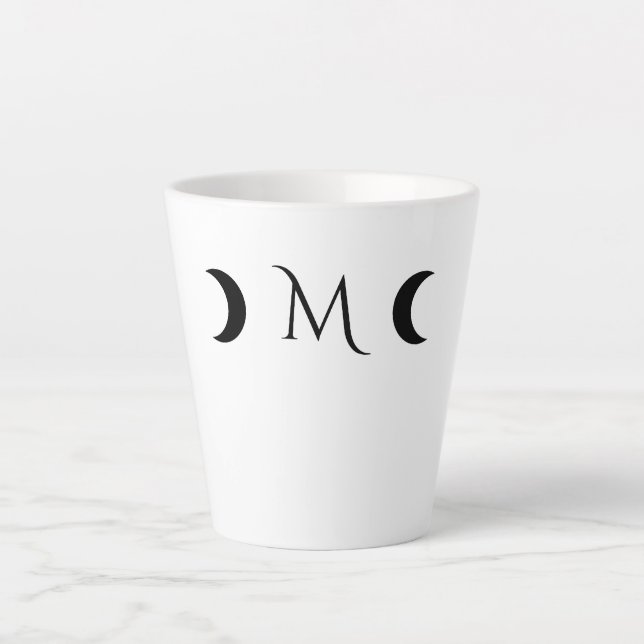 Taza De Café Latte Monograma moderno de luna creciente blanco y negro (Anverso)