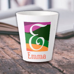 Taza De Café Latte Monograma moderno naranja de la letra inicial