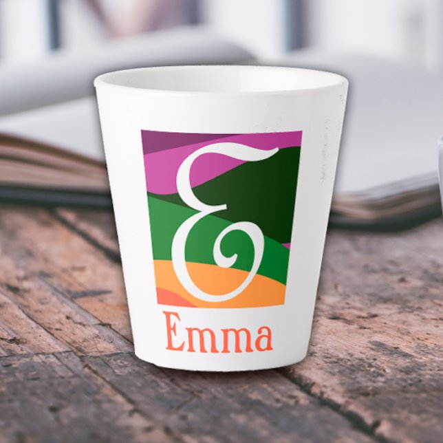 Taza De Café Latte Monograma moderno naranja de la letra inicial (Subido por el creador)