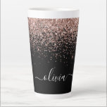 Taza De Café Latte Monograma monograma de guion de Purpurina rosa de<br><div class="desc">Oro negro y Rosa - Rubor de imitación rosada Relieve metalizado metalico esparkle Purpurina Script Monograma Nombre latte café taza. Esto hace que el dulce perfecto cumpleaños 16, boda, ducha de novia, aniversario, ducha de bebé o fiesta de soltera sea regalo para alguien que ama el lujo glam y los...</div>