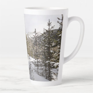 Taza De Café Latte Montaña nevada de invierno en Montana