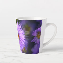 Taza De Café Latte Mugre de flores moradas
