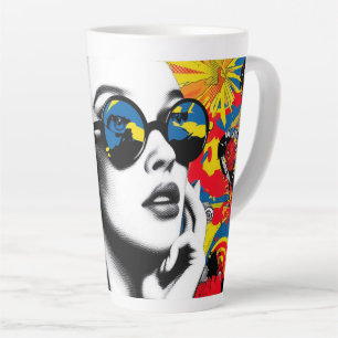 Taza De Café Latte Mujer de pop art con gafas de sol
