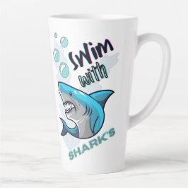 Taza De Café Latte nadar con tiburones