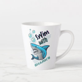 Taza De Café Latte nadar con tiburones