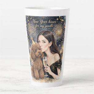 Taza De Café Latte Niña besando a cachorro de Caniche–Mamá Caniche