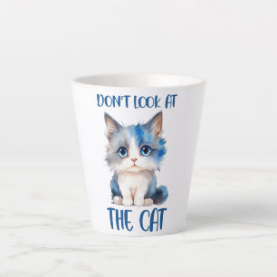 Taza De Café Latte No mires al gato - Adorable gatito azul