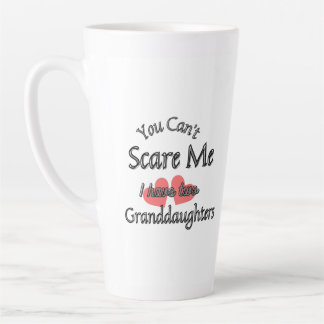 Taza De Café Latte No puedes asustarme, tengo dos nietas