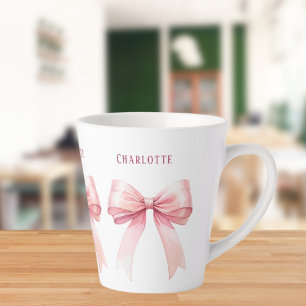 Taza De Café Latte Nombre de script de arcos rosados