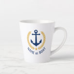Taza De Café Latte Nombre del barco Anchor Náutico Estrella del Laure<br><div class="desc">Un Latte Mug personalizado de 12 oz con el nombre de tu barco,  el apellido u otro texto deseado. Con un ancla náutica diseñado por un personalizado,  hojas de laurel de estilo dorado y emblema de estrellas. Hace un gran regalo para cualquier ocasión.</div>