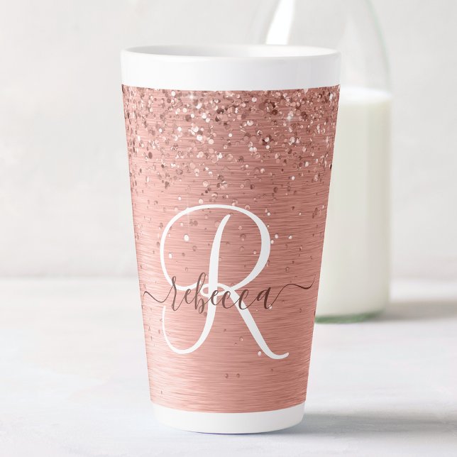 Taza De Café Latte Nombre del monograma del Purpurina Metalizado cepi (Enjoy your latte in this chic mug that has your name and monogram and name in rose gold glitter.)