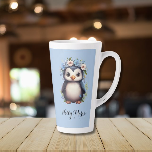 Taza De Café Latte Nombre e iniciales personalizados azules de pingüi (Penguins latte mug, custom monogram initials or name bilingual text, Multilingual project)