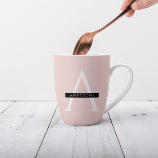 Taza De Café Latte Nombre personalizado rosa pastel minimalista