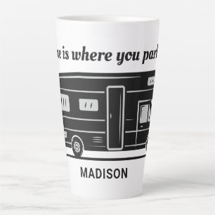 Taza De Café Latte Nombre personalizado, texto y color Furgoneta Camp