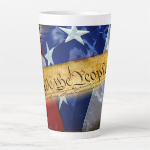 Taza De Café Latte Nosotros, la bandera estadounidense del pueblo