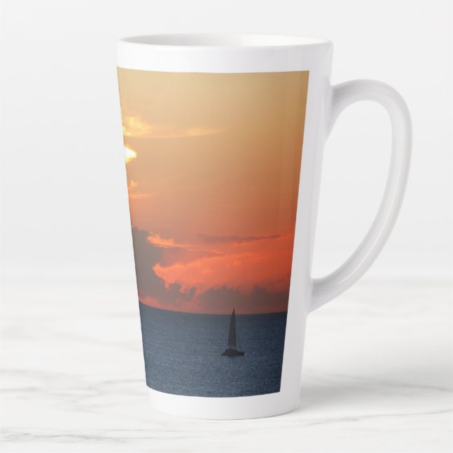 Taza De Café Latte Nubes de atardecer y navegación marítima (Derecha)