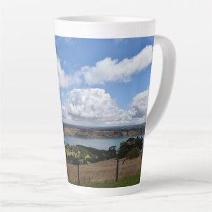 Taza De Café Latte Nubes sobre el lago Gnotuk Camperdown Latte Mug