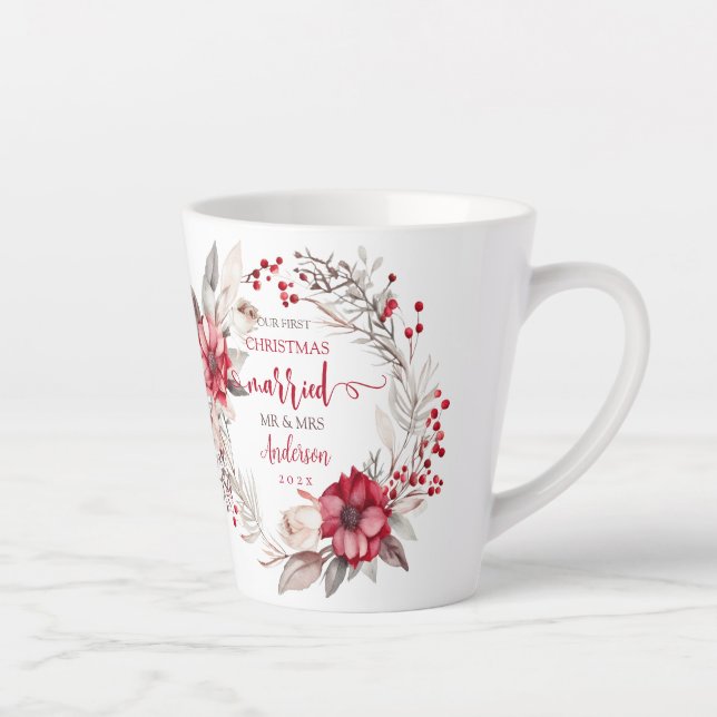 Taza De Café Latte Nuestra primera Navidad casada (Derecha)