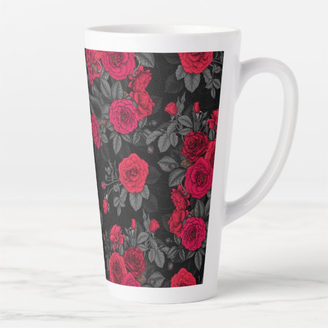 Taza De Café Latte Ocultos en los rosas (Derecha)