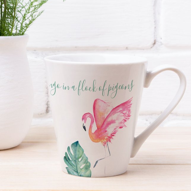 Taza De Café Latte Pájaro de agua rosado tropical Flamingo (Flamingo lover gifts for her feature tropical watercolor art by Victoria Grigaliunas of DoTellABelle)