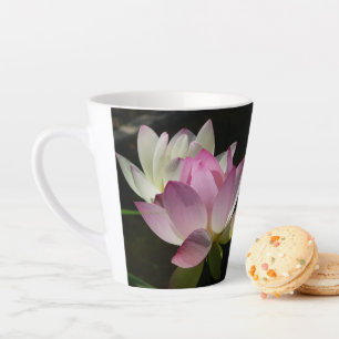 Taza De Café Latte Pareja de flores de Lotus II