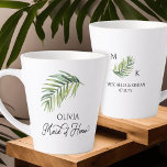 Taza De Café Latte Partido Bridal de la Mano de la Palma de Honor<br><div class="desc">Mugre de regalo de fiesta nupcial para personalizar para tu empleada de honor - o para cualquiera en tu fiesta de boda. Maid of Honor está escrito con letras en caligrafía manuscrita rápida y, usted puede fácilmente cambiar esto a un rol diferente, ingresando la herramienta de diseño o enviándome mensajes...</div>