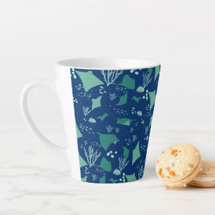 Taza De Café Latte Patrón de arrecifes oceánicos Stingrays en azul ma